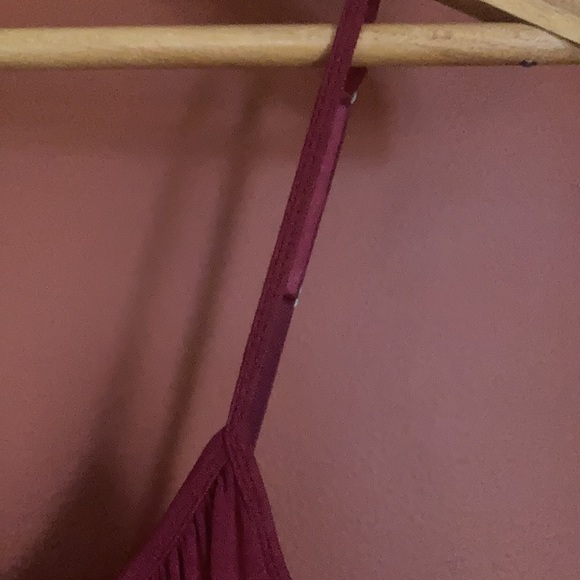 LIKE NEW! The Limited Tank - Picture 5 of 9